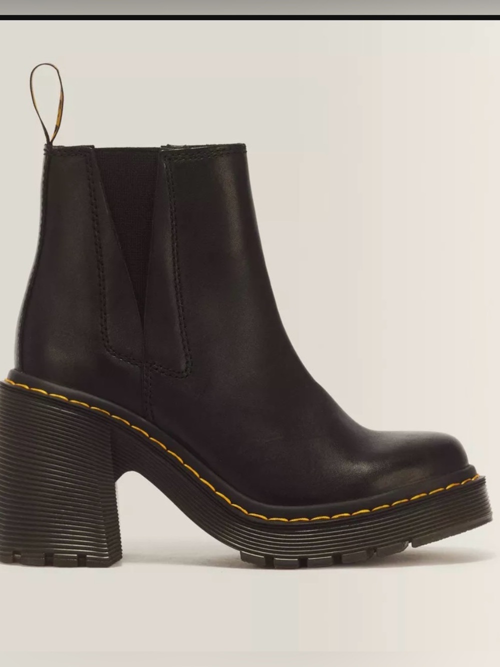 Doc Martens - Heeled Chelsea Boot